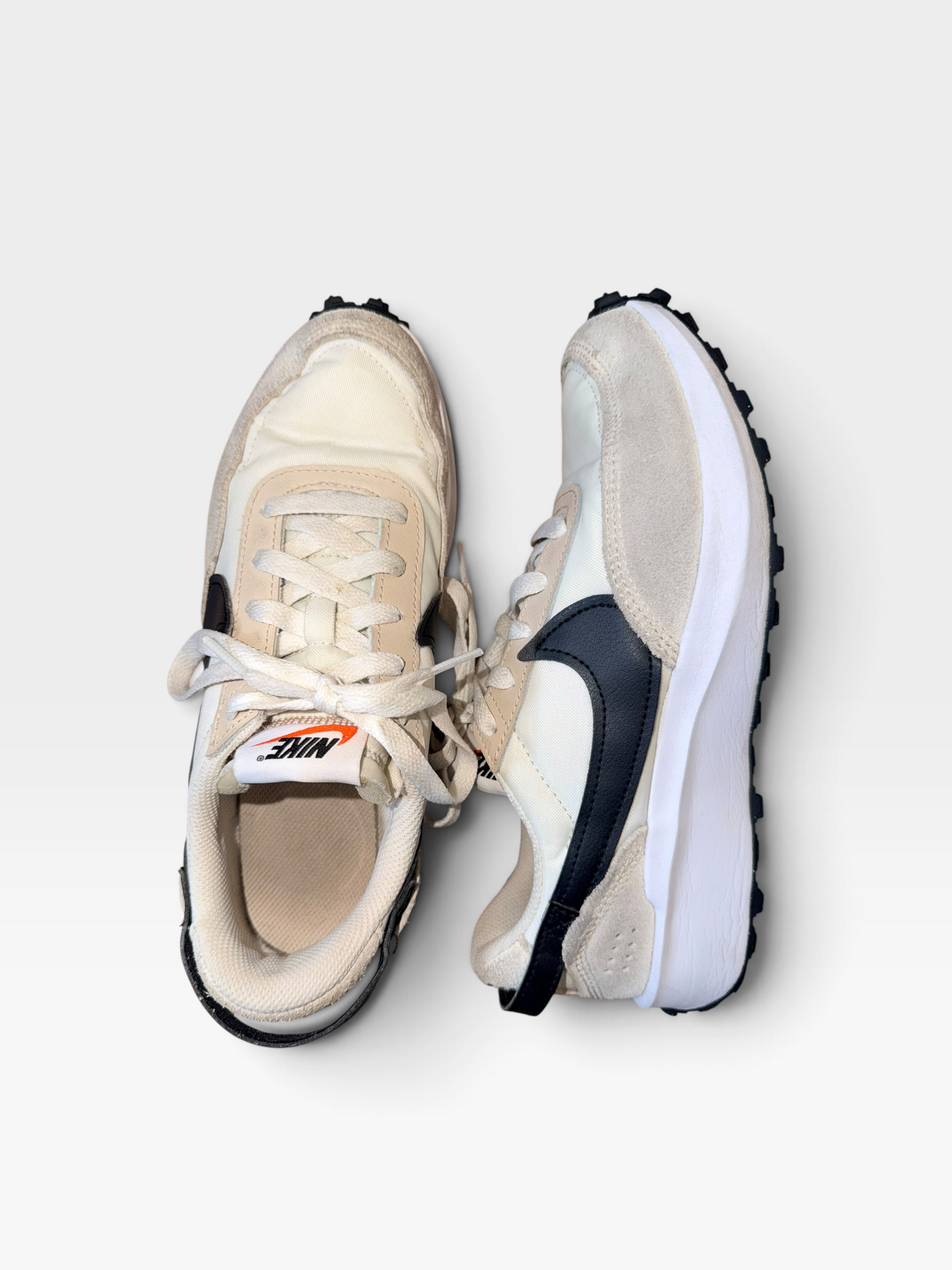 TAN/WHITE NIKE SHOES 7