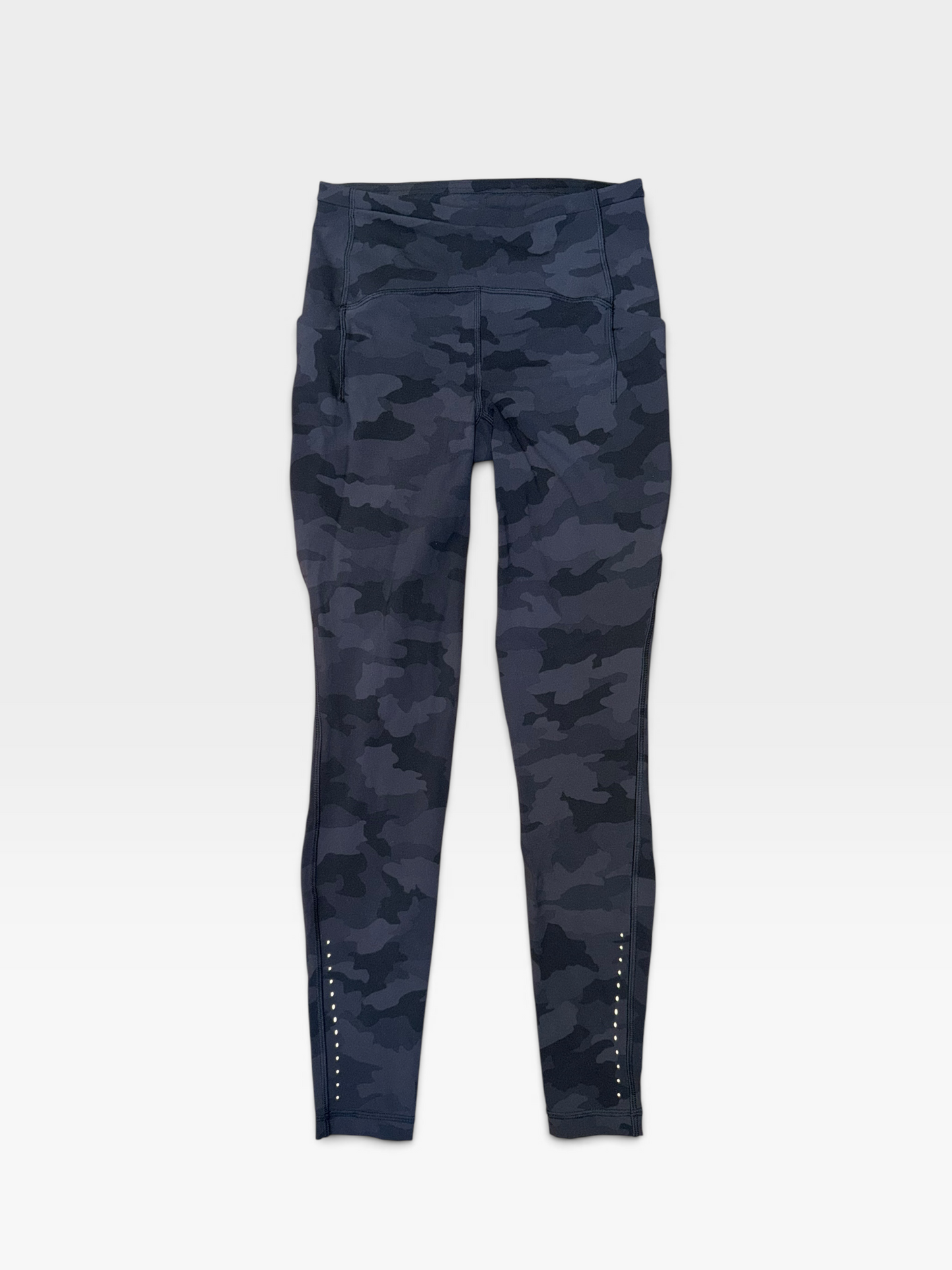BLACK LULULEMON CAMO LEGGINGS 6