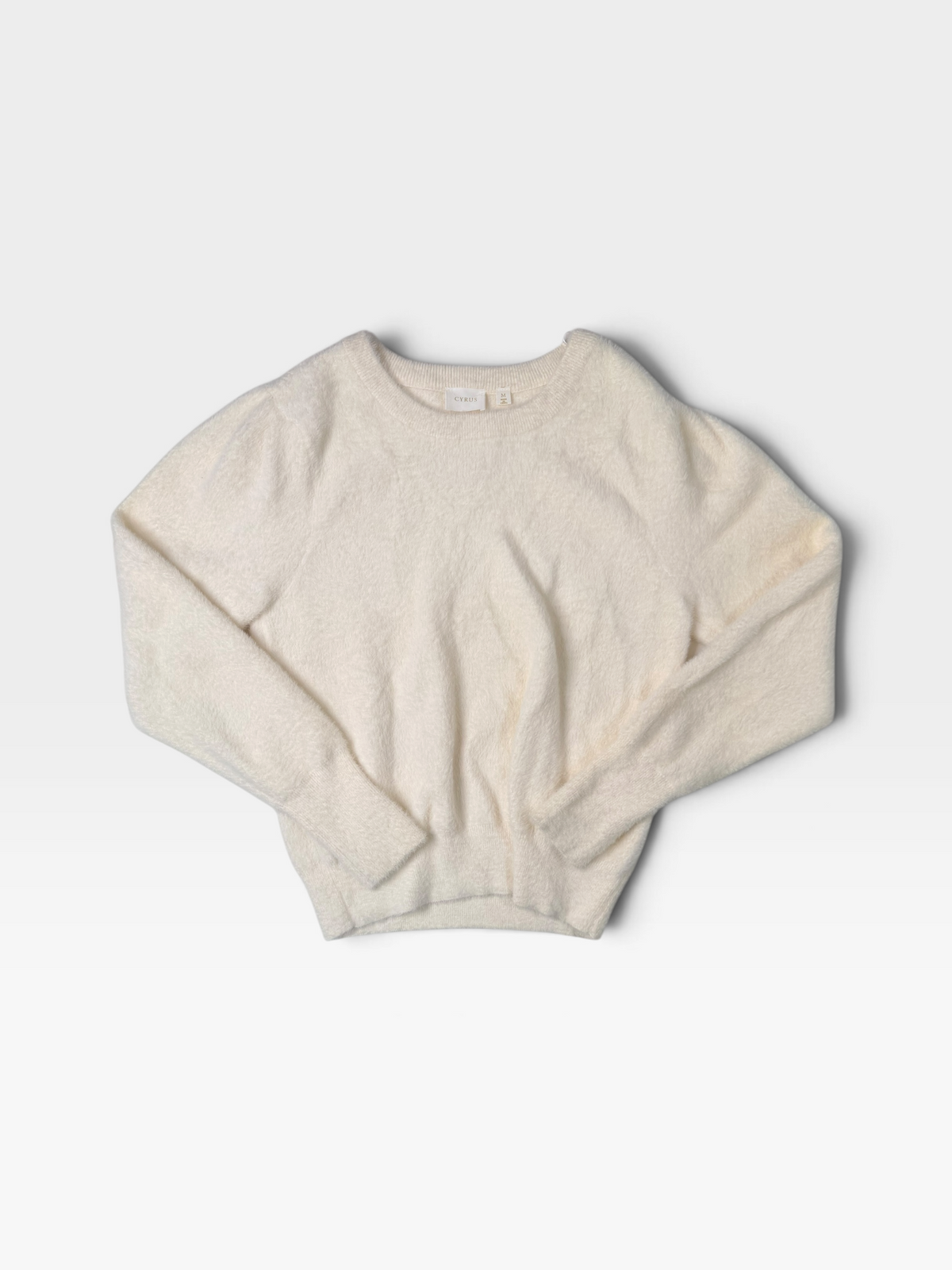 CREAM CYRUS FUZY SWEATER M