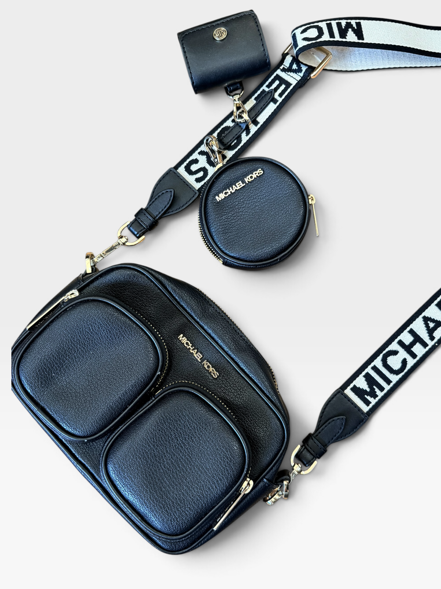 BLACK/GOLD MK PURSE