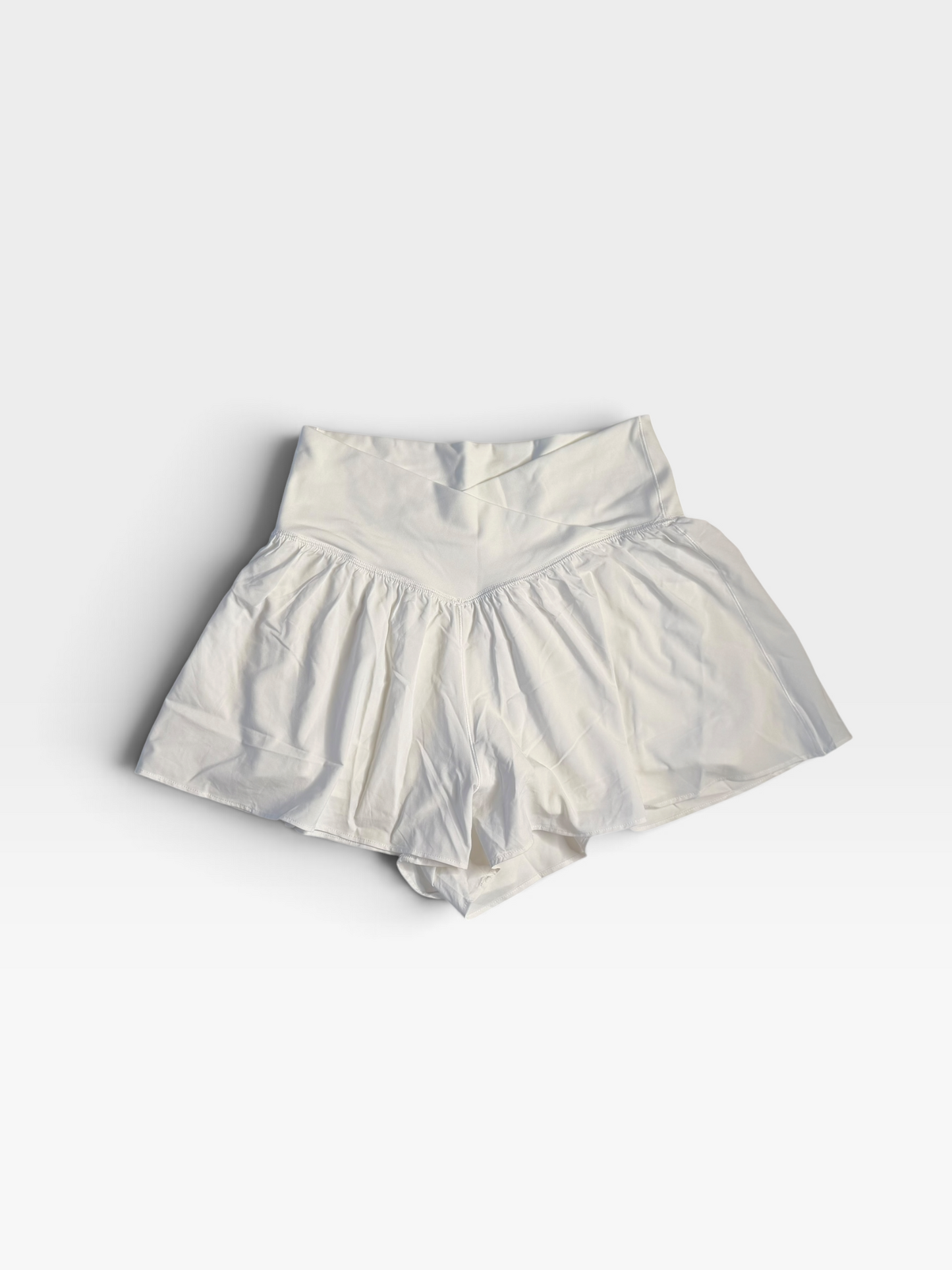 WHITE OFFLINE SHORTS L
