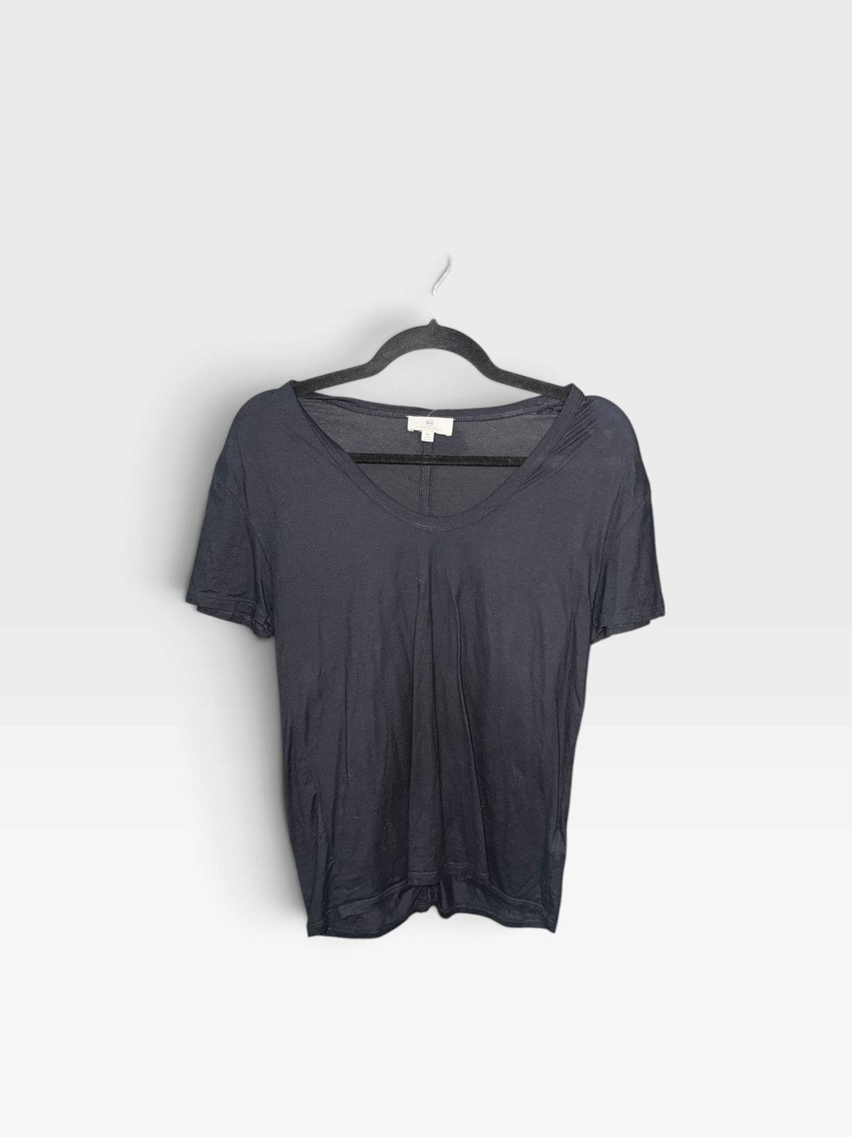 BLACK AG TEE (ORG. $68) XS