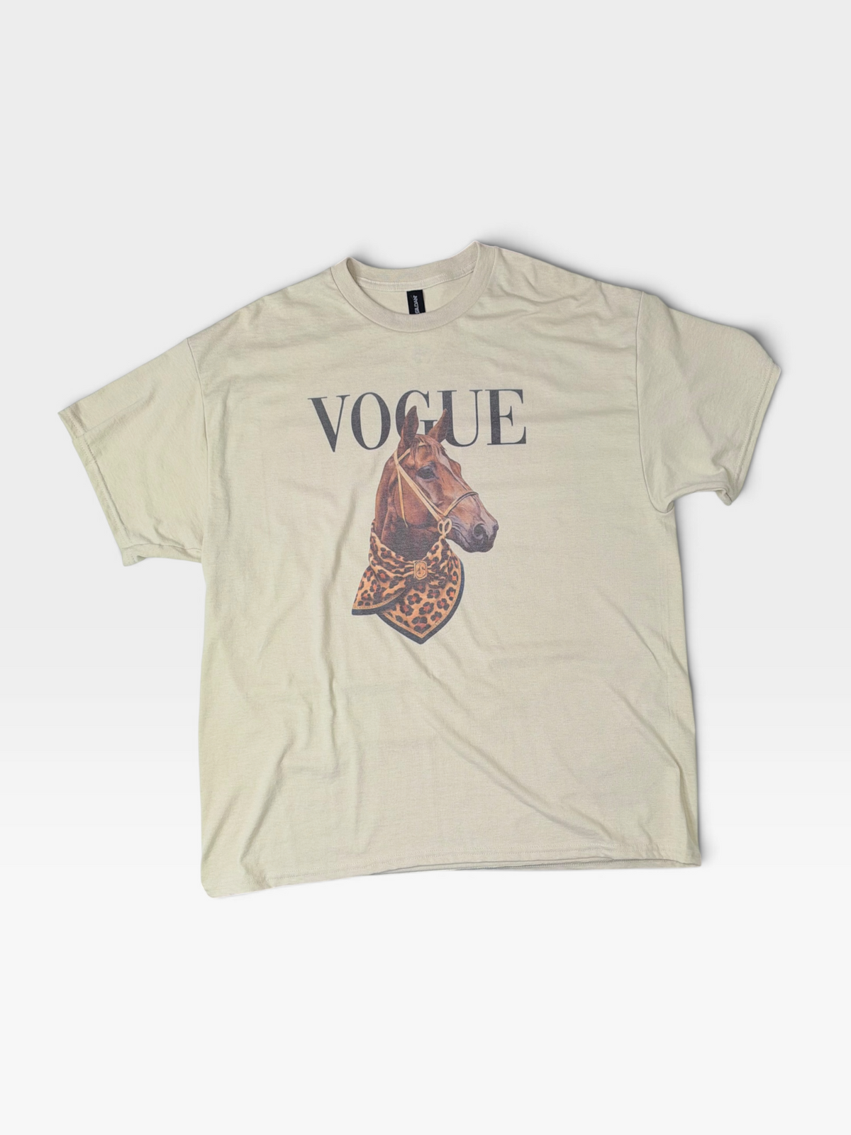 TAN HORSE VOUGE TSHIRT (NWOT) XL