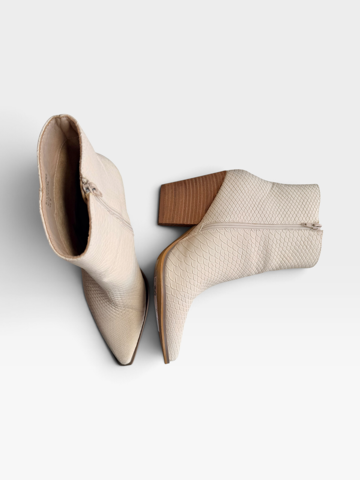 CREAM OASIS SOCIETY BOOTS 9