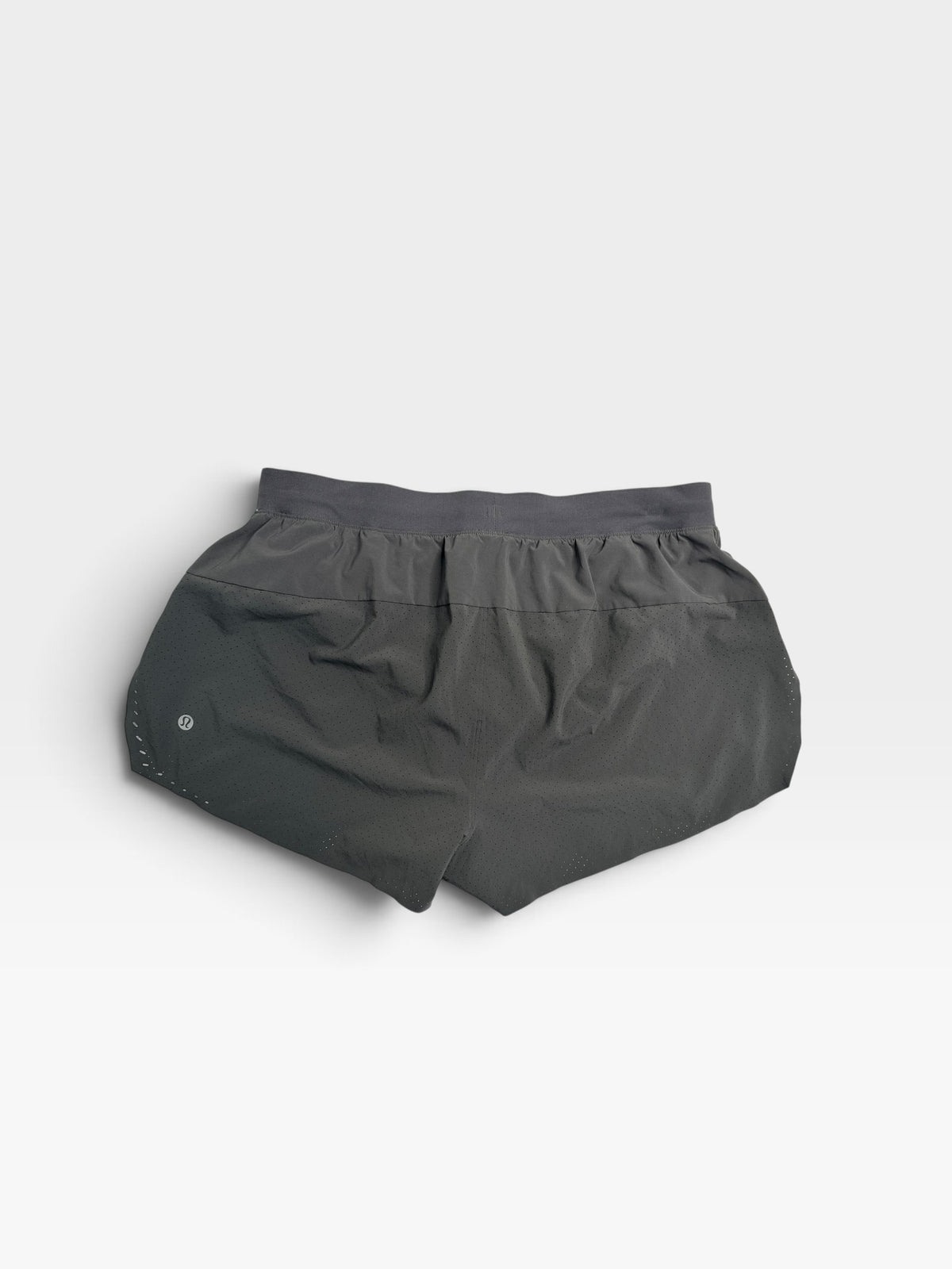 CHARCOAL GRAY LULULEMON SHORTS L