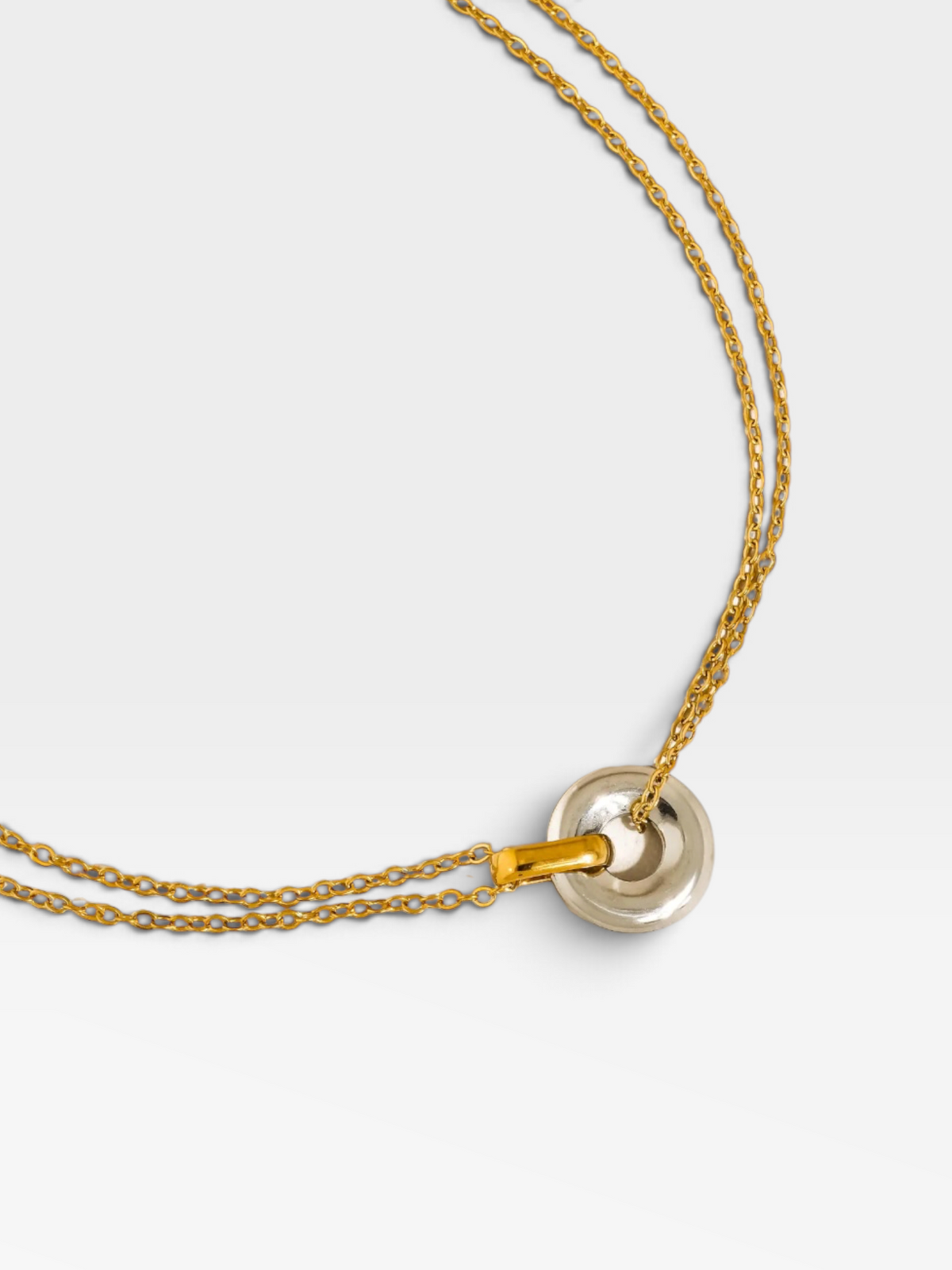 18K GOLD NON-TARNISH TWO TONE CIRCLE NECKLACE