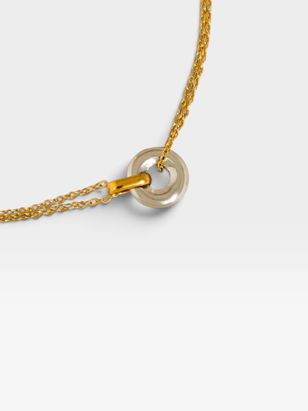 18K GOLD NON-TARNISH TWO TONE CIRCLE NECKLACE