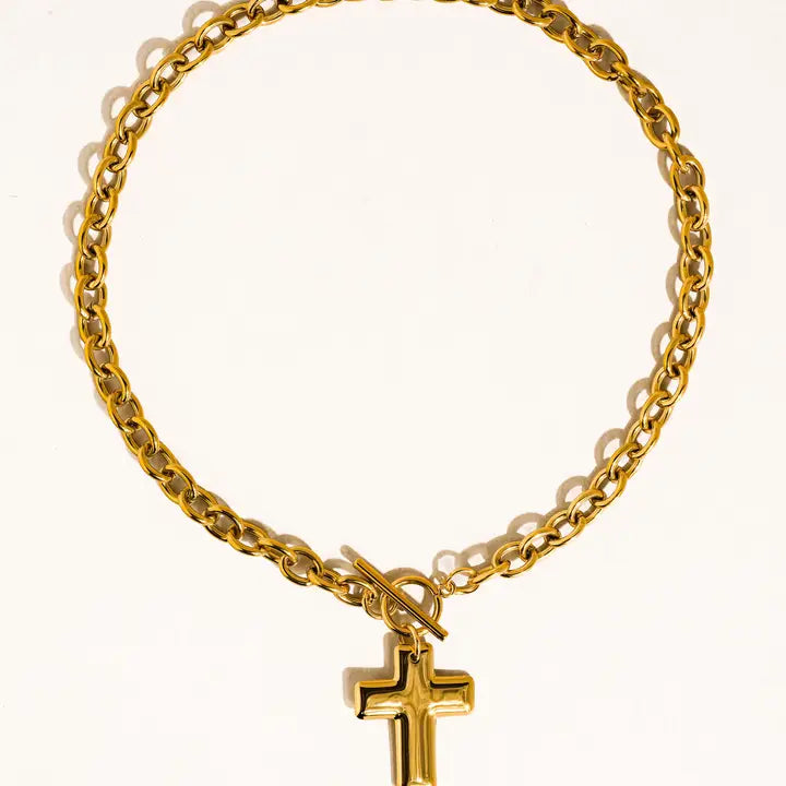 18K GOLD CROSS PENDANT NECKLACE (NON-TARNISH)