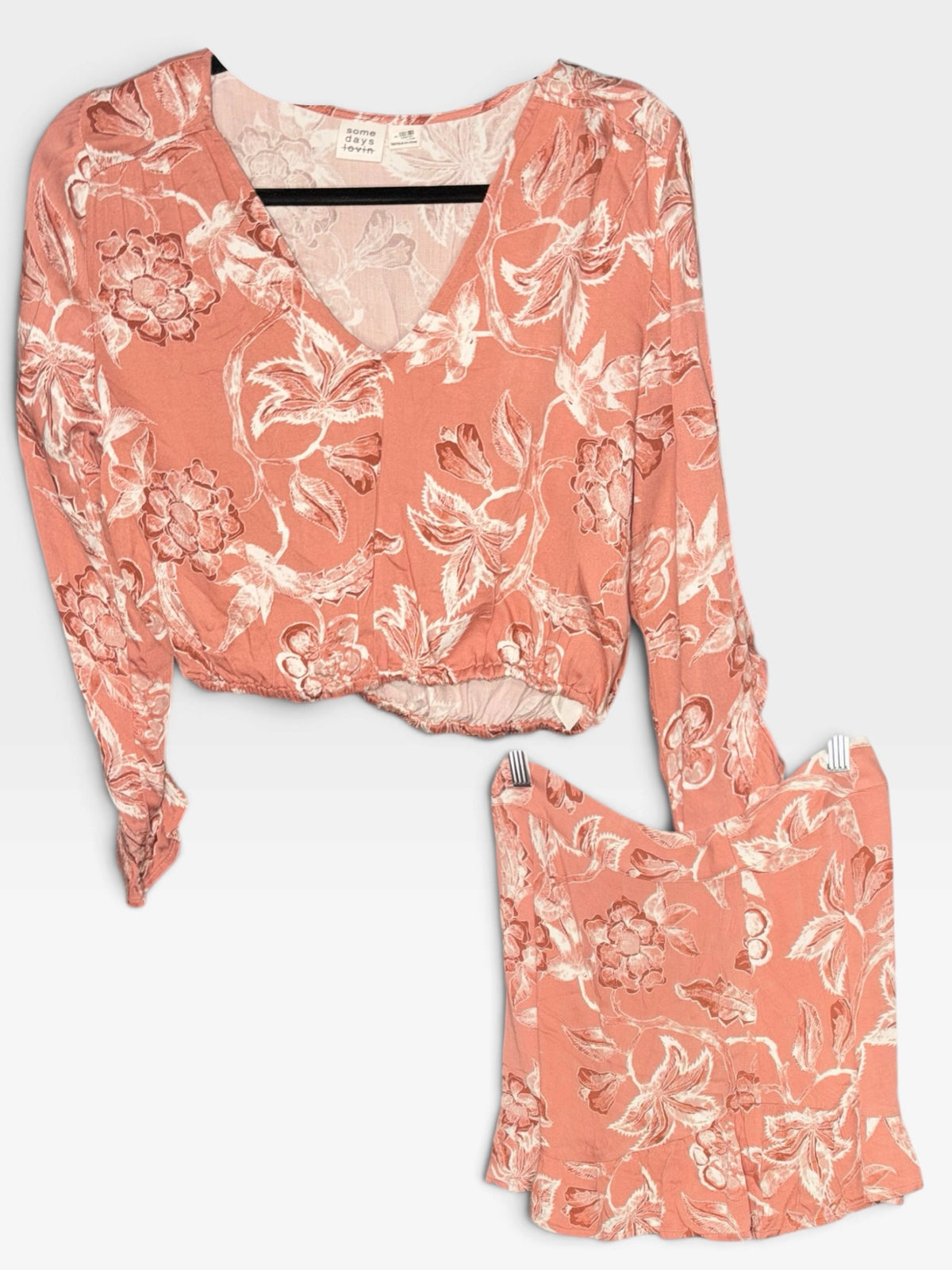 TROPICAL SOME DAYS LOVIN MATCHING TOP + SHORT SET S