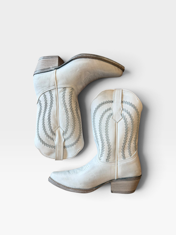 BLUEGREY STERLING RIVER BOOTS (NWT $239.99) 8