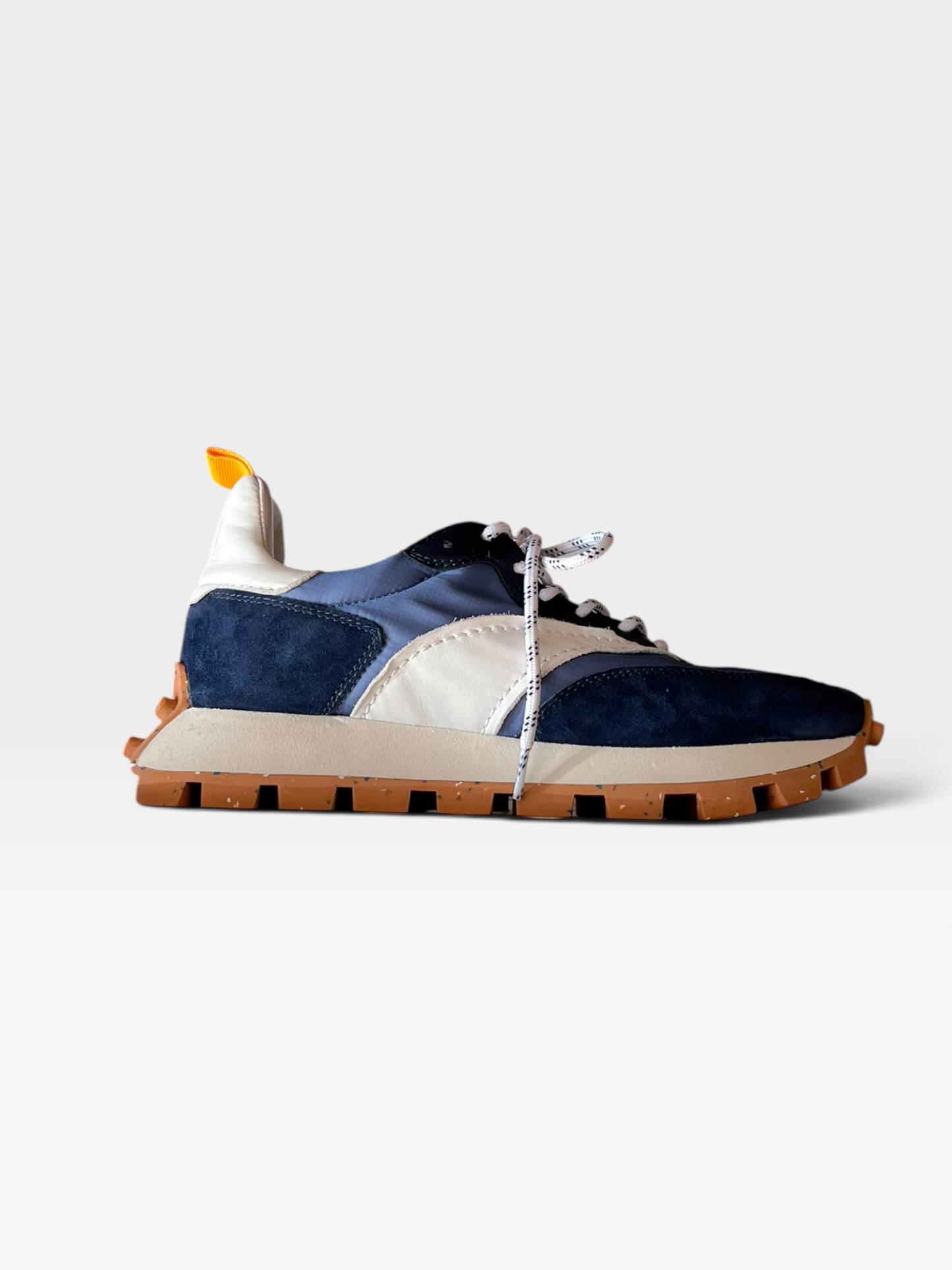 WHITE/NAVY OSAKA ONCEPT SHOE (NWT $300) 9.5