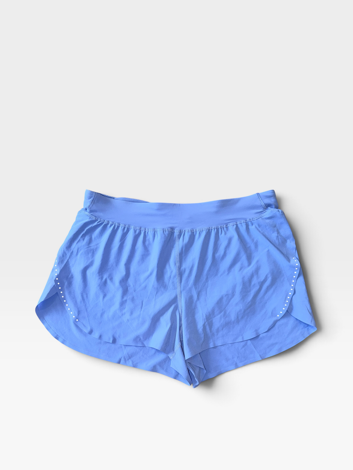 BLUE LULULEMON SHORTS L
