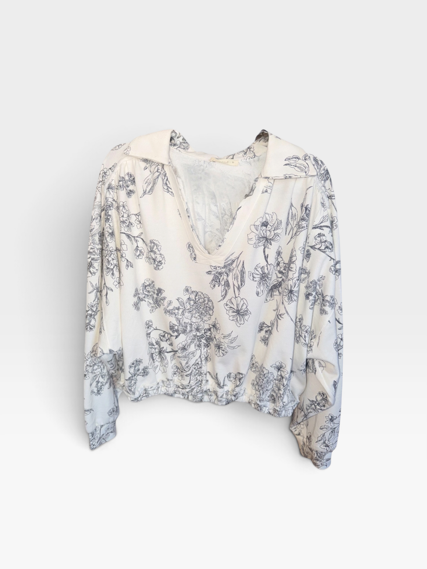 WHITE/BLACK FLORAL ILLA ILLA (NWOT) M