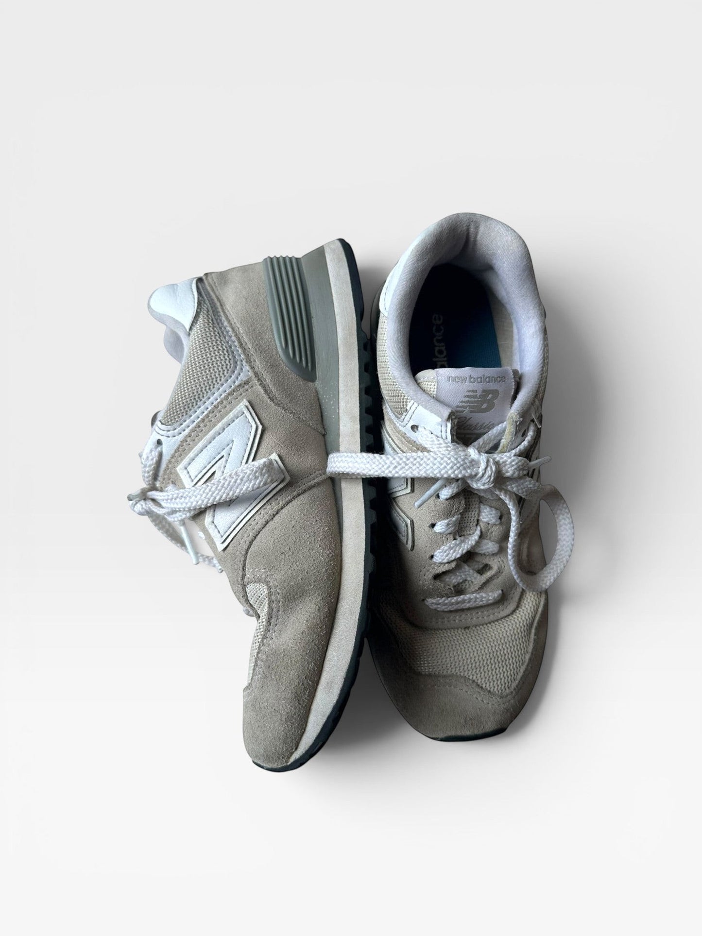 TAN/CREAM NEW BALANCE SHOES 7