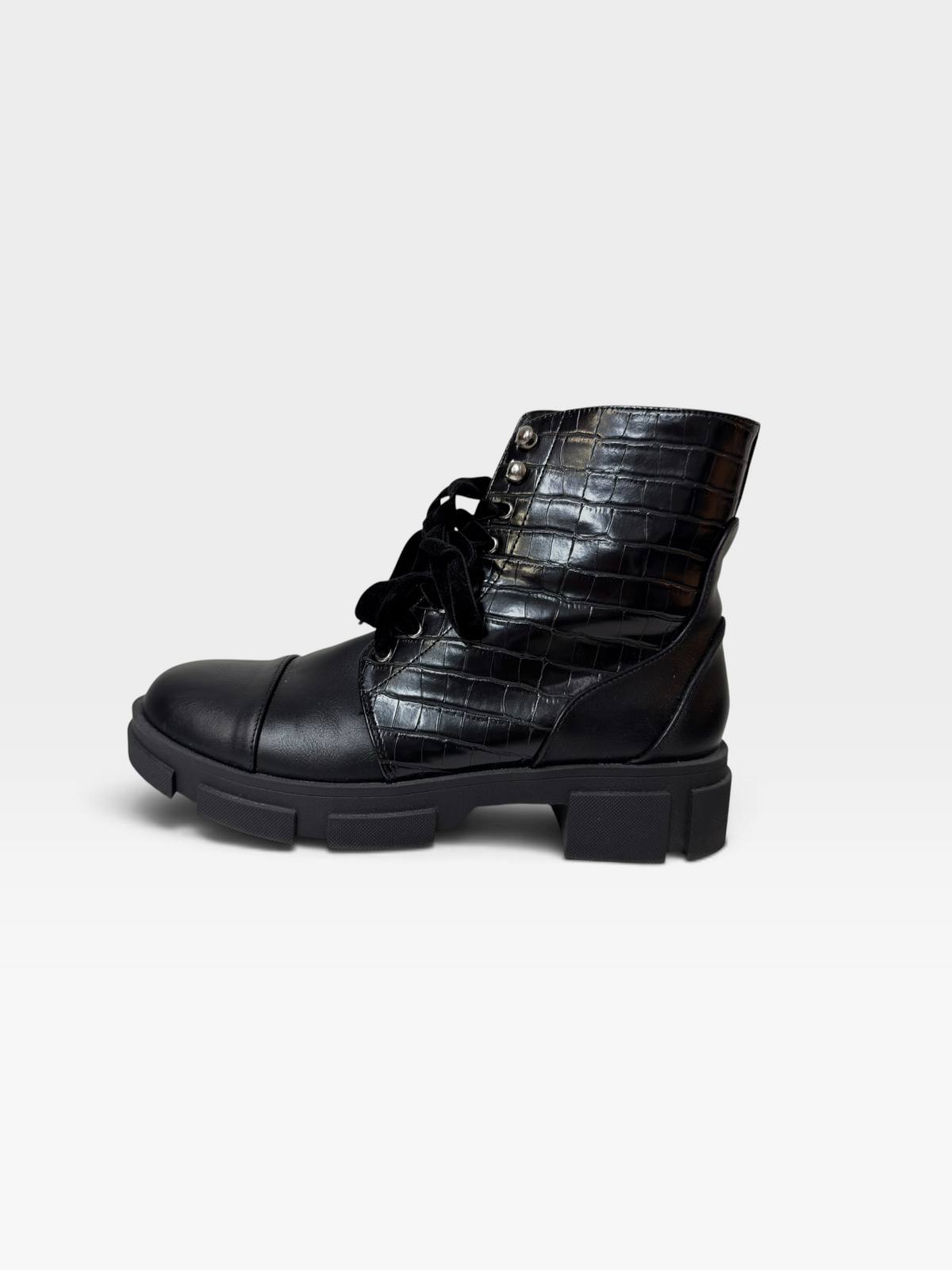 BLACK LEATHER SHUSHOP BOOTS 10