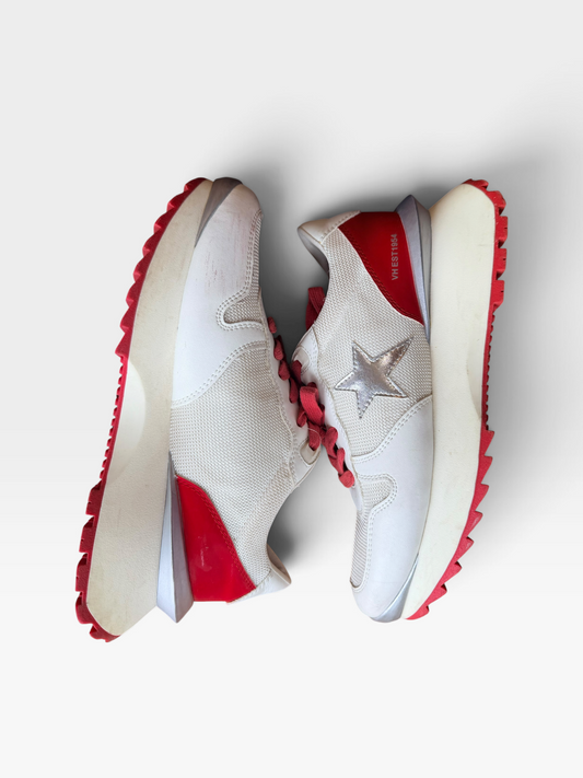 WHITE/RED VINTAGE HAVANA SHOES 9
