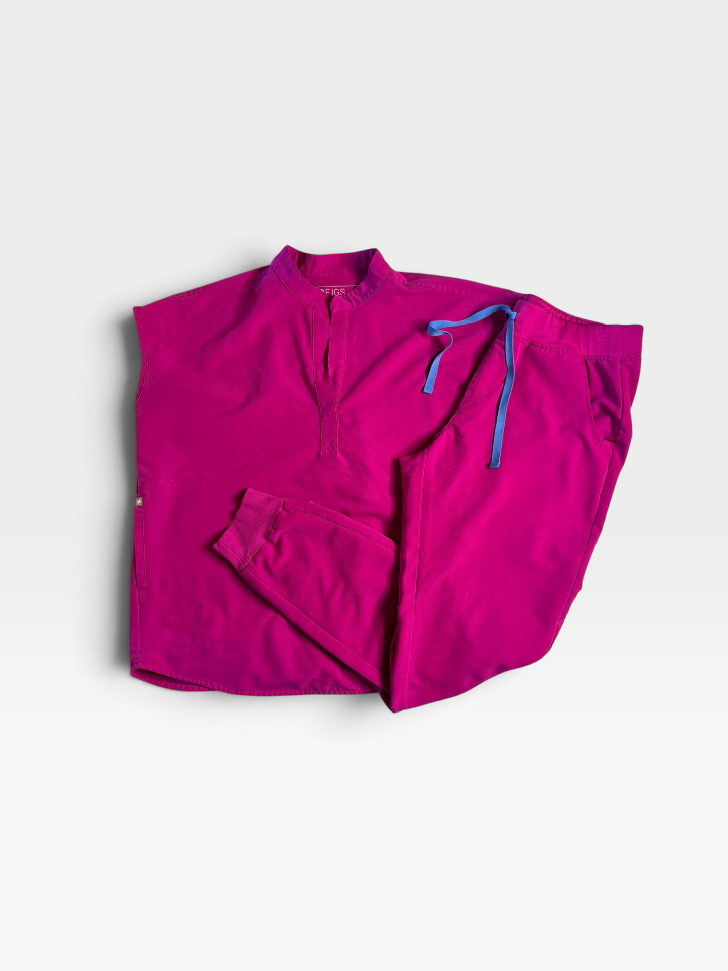 MAGENTA FIGS JOGGER SET T-S(RUNS BIG)/B-M