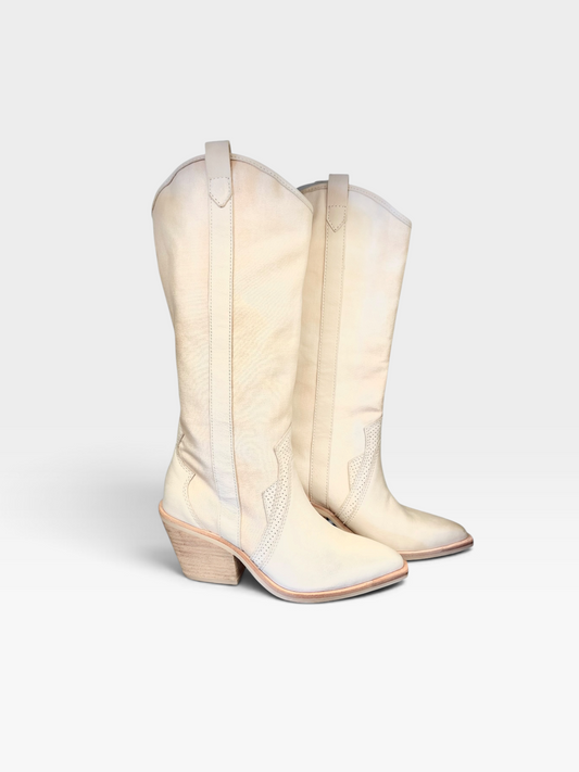 TAN DOLCE VITA BOOT 6 (NWT $160.00)
