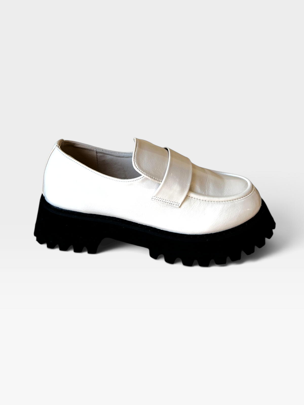 CREAM BILLINI CRUZ CHALK MULE 10 (NWT $72.00)