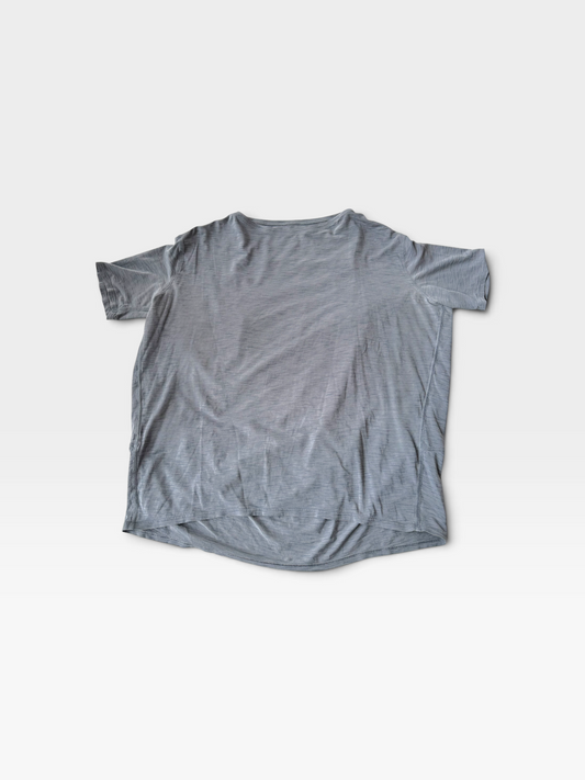 GREY LULULEMON TOP 12