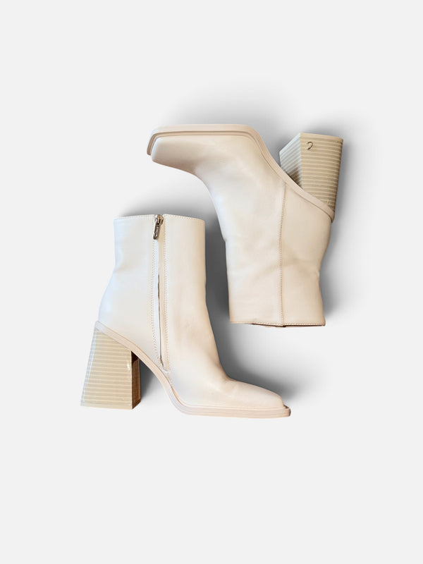 CREAM SQUARE TOE CIRUS-NY BOOTS 8