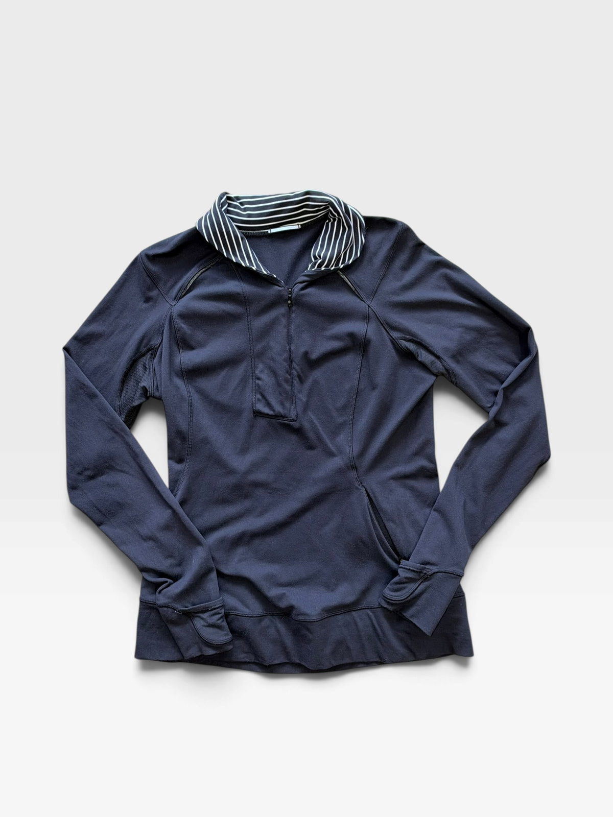 BLACK LULULEMON PULLOVER 12