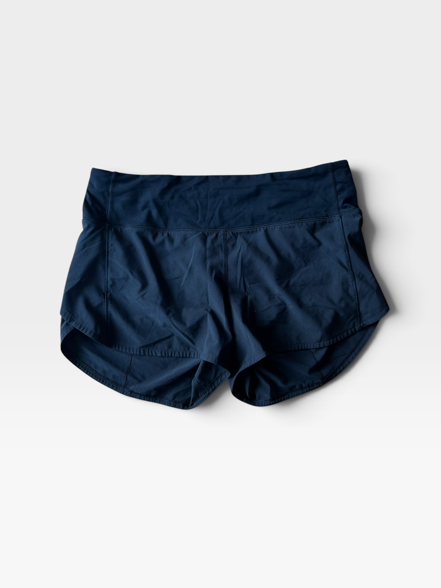 BLACK LULULEMON SHORTS 8T