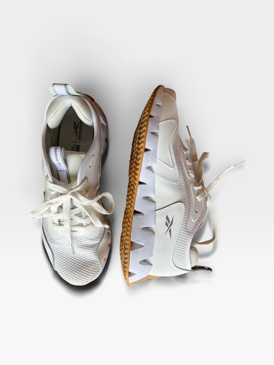 WHITE REBOKS SHOES 8