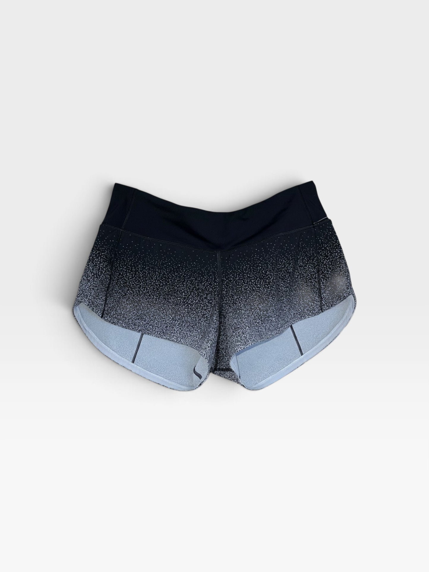 BLACK LULULEMON SHORTS 4