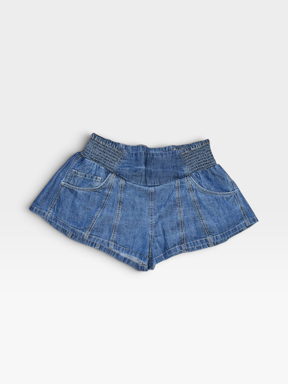 DENIM FREE PEOPLE LUNA PULL-ON SHORTS (ORG. $78) | S