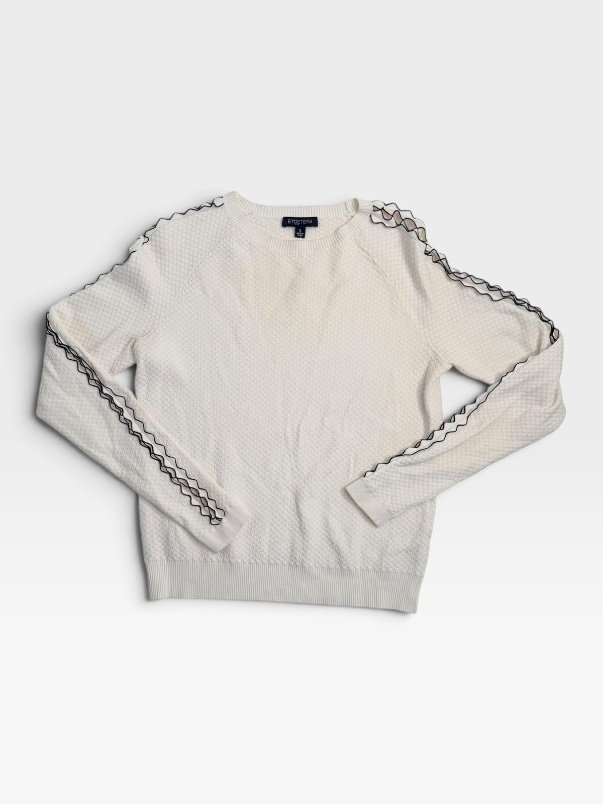 CREAM ETCETERA TEXTURED EMBROIDERED SWEATER | S