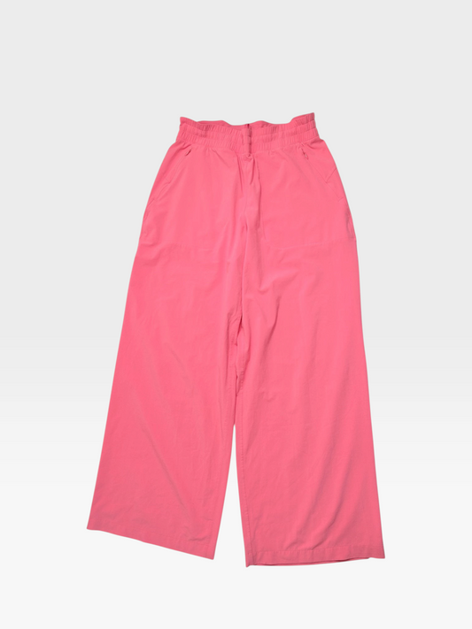 TheConsignmentBar Lululemon pink wide leg pants with an elasticated high waist and side pockets